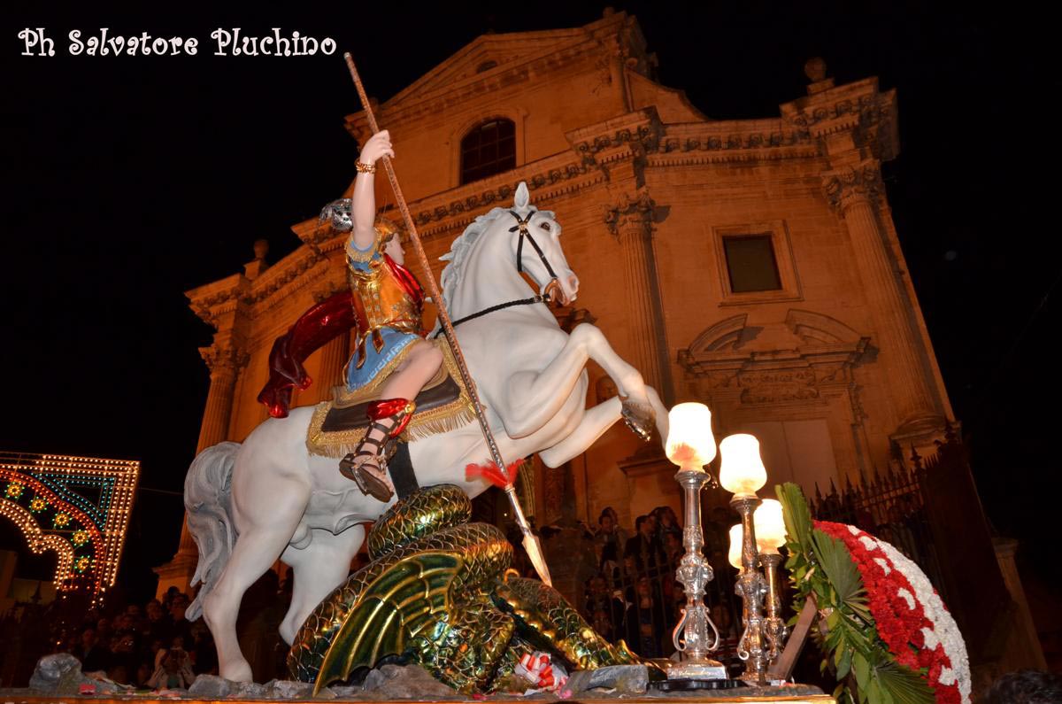 Festa Di San Giorgio A Ragusa: La Ballata Del Santo